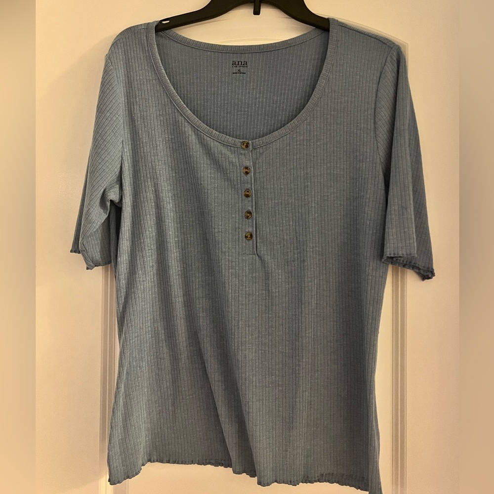 a.n.a short sleeve XL